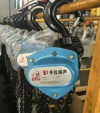 雷雨頻繁，起天大圣手拉葫蘆做好保護措施
